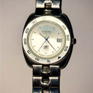 Vintage men’s Fossil Blue series watch.